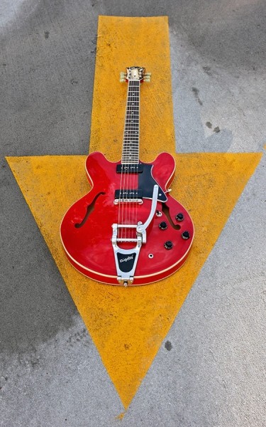Cort Source-BV CH Cherry with Bigsby